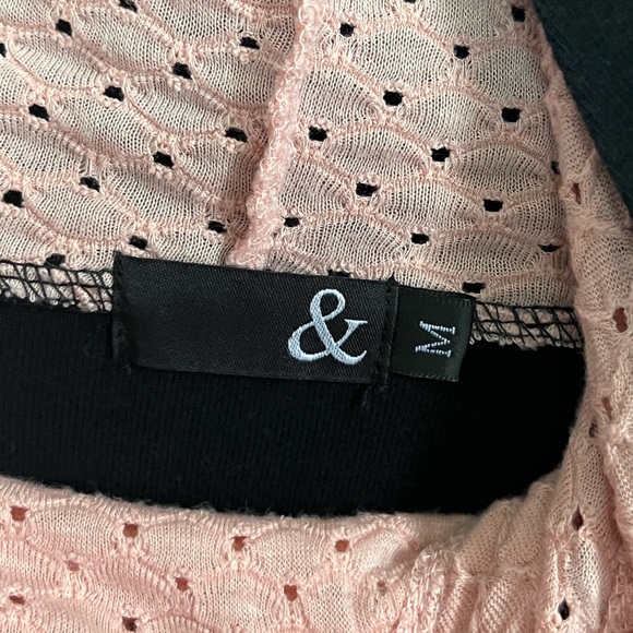 Hooded Shirt - Picture 5 of 6